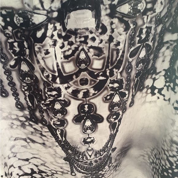 French Blue top grey with silver beads size small nice flowing material - Picture 8 of 12